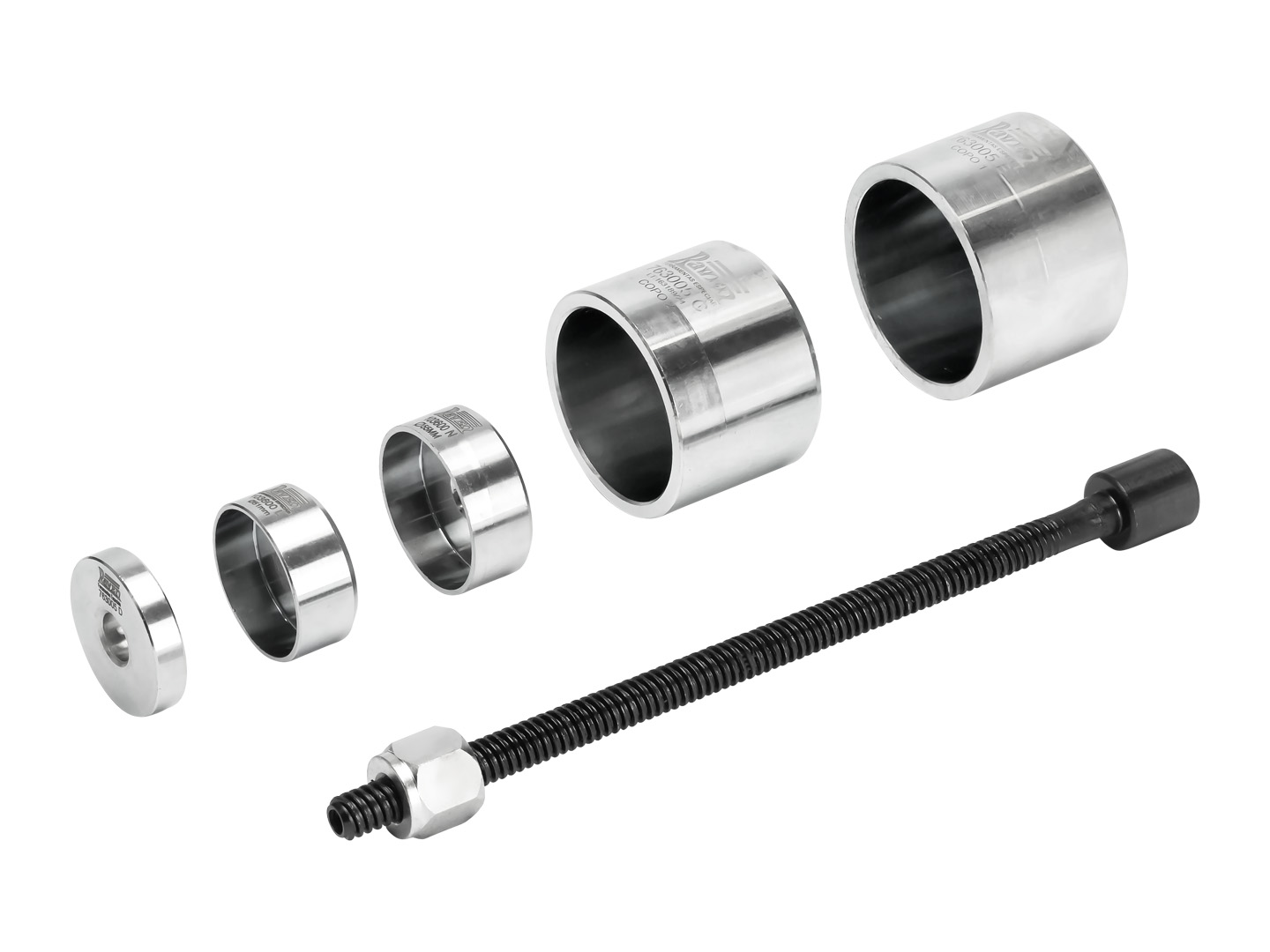 Produto Raven 763005 - Extrator e instalador das buchas do agregado de suspensão dianteiro (“canoa”). <ul><li>Aplicação: Iveco Daily 1ª ger. (97-07), Daily 2ª ger. (exceto 70C16 e 70C17) (08-20) e Daily 3ª ger. (exceto 70-170 e 70-180) (19>). </li><li>Aplicação veículos Iveco: </li><li>Daily 1ª ger. 35.10 2.8 8V turbo diesel Sofim (8140.23) (97-07) </li><li>Daily 1ª ger. 35.13 2.8 8V turbo diesel Sofim (8140.43S) (97-07) </li><li>Daily 1ª ger. 40.12 2.8 8V turbo diesel Sofim (8140.43) (00-07) </li><li>Daily 1ª ger. 40.13 2.8 8V turbo diesel Sofim (8140.43S) (97-07) </li><li>Daily 1ª ger. 49.10 2.8 8V turbo diesel Sofim (8140.23) (97-99) </li><li>Daily 1ª ger. 49.12 2.8 8V turbo diesel Sofim (8140.43) (98-07) </li><li>Daily 1ª ger. 50.13 2.8 8V turbo diesel Sofim (8140.43S) (98-07) </li><li>Daily 1ª ger. 59.12 2.8 8V turbo diesel Sofim (8140.43) (02-04) </li><li>Daily 1ª ger. 60.12 2.8 8V turbo diesel Sofim (8140.43) (02-04) </li><li>Daily City 1ª ger. 38.13 2.8 8V turbo diesel Sofim (8140.43S) (06-07) </li><li>Daily 2ª ger. 35S14 2.3 16V turbo diesel Multijet (F1A) (18-19) </li><li>Daily 2ª ger. 35S14 3.0 16V turbo diesel (F1C) (08-18) </li><li>Daily 2ª ger. 40S14 3.0 16V turbo diesel (F1C) (17-19) </li><li>Daily 2ª ger. 45S14 3.0 16V turbo diesel (F1C) (08-12) </li><li>Daily 2ª ger. 45S17 3.0 16V turbo diesel (F1C) (13-20) </li><li>Daily 2ª ger. 50C17 3.0 16V turbo diesel (F1C) (15-20) </li><li>Daily 2ª ger. 55C16 3.0 16V turbo diesel (F1C) (08-12) </li><li>Daily 2ª ger. 55C17 3.0 16V turbo diesel (F1C) (13-19) </li><li>Daily City 2ª ger. 30S13 2.3 16V turbo diesel Multijet (F1A) (18-20) </li><li>Daily 3ª ger. 30-130 2.3 16V turbo diesel Multijet (F1A) (20-22) </li><li>Daily 3ª ger. 30-160 3.0 16V turbo diesel Euro VI F1C Max (F1CFL411) (23>) </li><li>Daily 3ª ger. 35-150 3.0 16V turbo diesel (F1C) (20-22) </li><li>Daily 3ª ger. 35-160 3.0 16V turbo diesel Euro VI F1C Max (F1CFL411) (21>) </li><li>Daily 3ª ger. 35-180 3.0 16V turbo diesel Euro VI F1C Max (F1CFL411) (23>) </li><li>Daily 3ª ger. 45-160 3.0 16V turbo diesel Euro VI F1C Max (F1CFL411) (23>) </li><li>Daily 3ª ger. 45-170 3.0 16V turbo diesel (F1C) (20-23) </li><li>Daily 3ª ger. 45-180 3.0 16V turbo diesel Euro VI F1C Max (F1CFL411) (24>) </li><li>Daily 3ª ger. 50-170 3.0 16V turbo diesel (F1C) (21-23) </li><li>Daily 3ª ger. 50-180 3.0 16V turbo diesel Euro VI F1C Max (F1CFL411) (23>) </li><li>Daily 3ª ger. 55-170 3.0 16V turbo diesel (F1C) (19-23) </li><li>Daily 3ª ger. 55-180 3.0 16V turbo diesel Euro VI F1C Max (F1CFL411) (22>) </li><li>Daily 3ª ger. 60-180 3.0 16V turbo diesel Euro VI F1C Max (F1CFL411) (23>) </li><li>Daily 3ª ger. 65-170 3.0 16V turbo diesel (F1C) (20-23) </li><li>Daily 3ª ger. 65-180 3.0 16V turbo diesel Euro VI F1C Max (F1CFL411) (23>) </li><li>Daily City 3ª ger. 30-160 3.0 16V turbo diesel (F1C) (21>) </li><li>Manual incluso.</li></ul> - Suspensão Dianteira